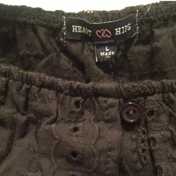 ❗️S,M,&L Heart & hips black crop top - Picture 3 of 12